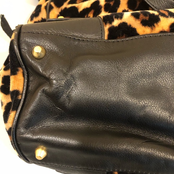 Juicy Couture Leopard Print Daydreamer Bag - Picture 10 of 15